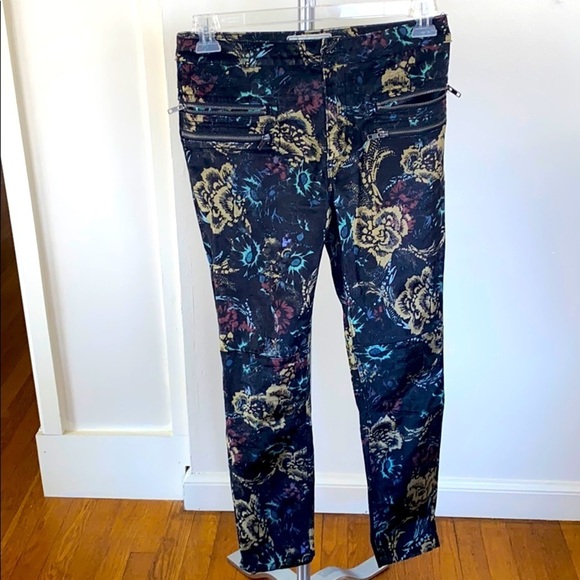 Free People - Picture 3 of 3